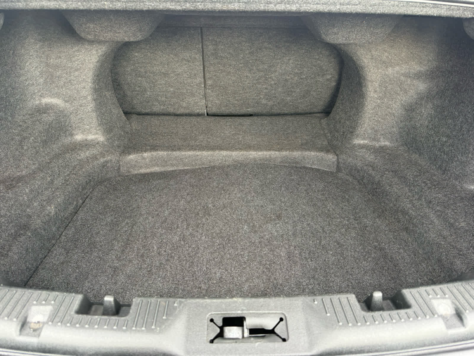 Used 2012 Ford Taurus SEL FWD image 6