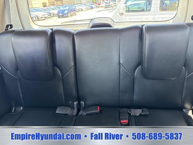 Used 2024 Nissan Armada SL w/ Captain's Chairs Package AWD/4WD image 18