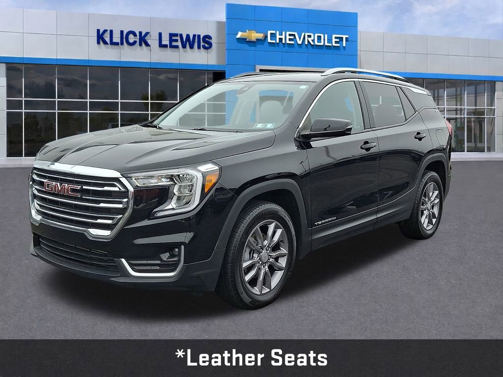 Used 2024 GMC Terrain SLT image 3