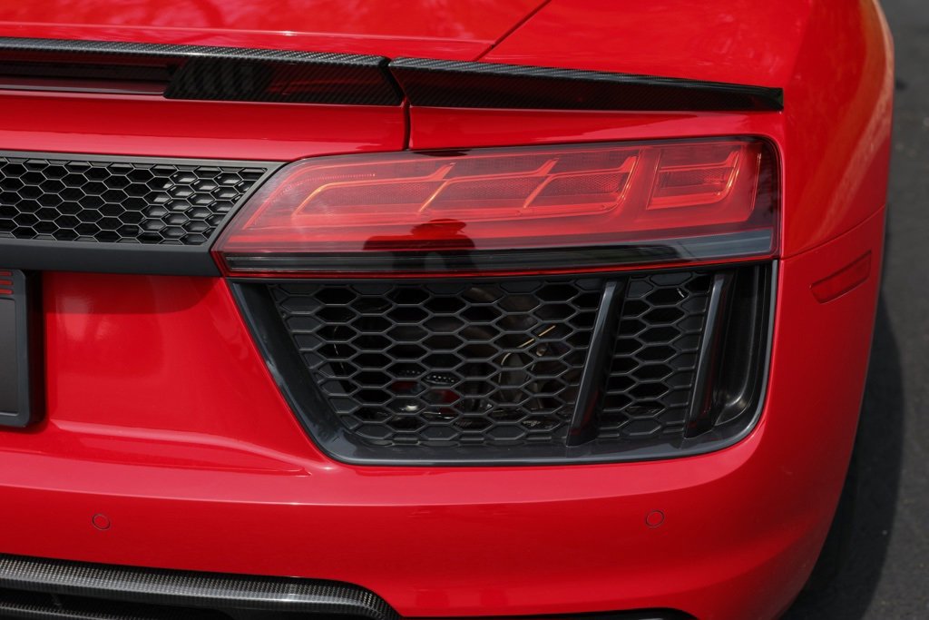 Used 2018 Audi R8 V10 plus w/ Full Leather Package image 50