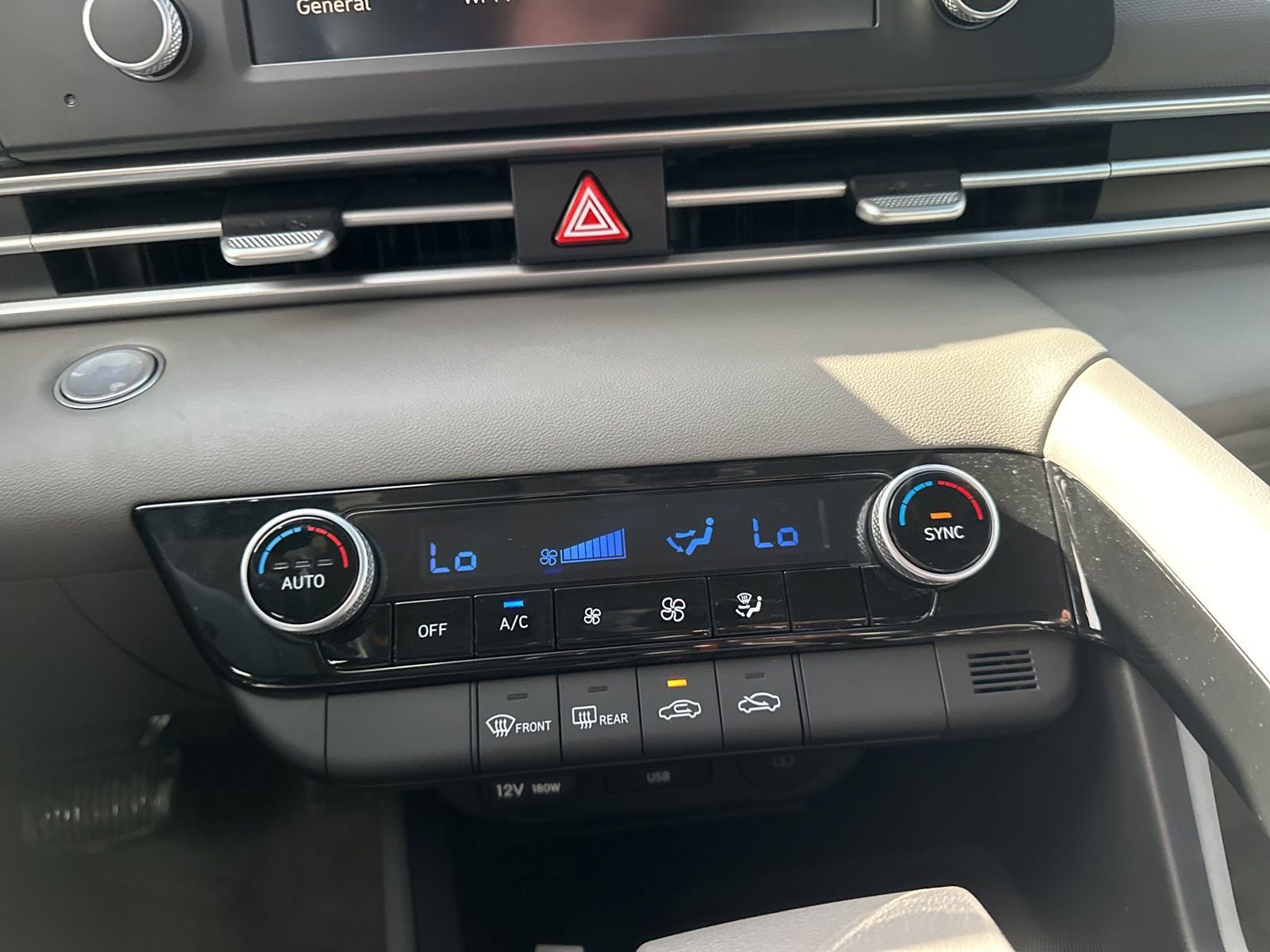 New 2026 Hyundai Elantra Blue image 44