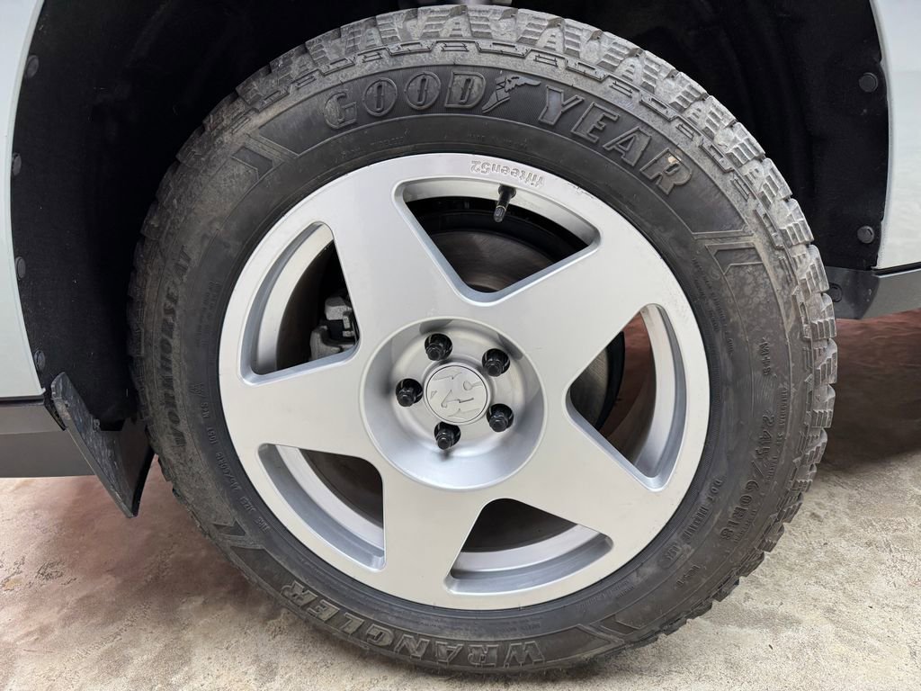 Certified 2024 Ford Maverick XL w/ Equipment Group 100A Standard AWD/4WD image 32