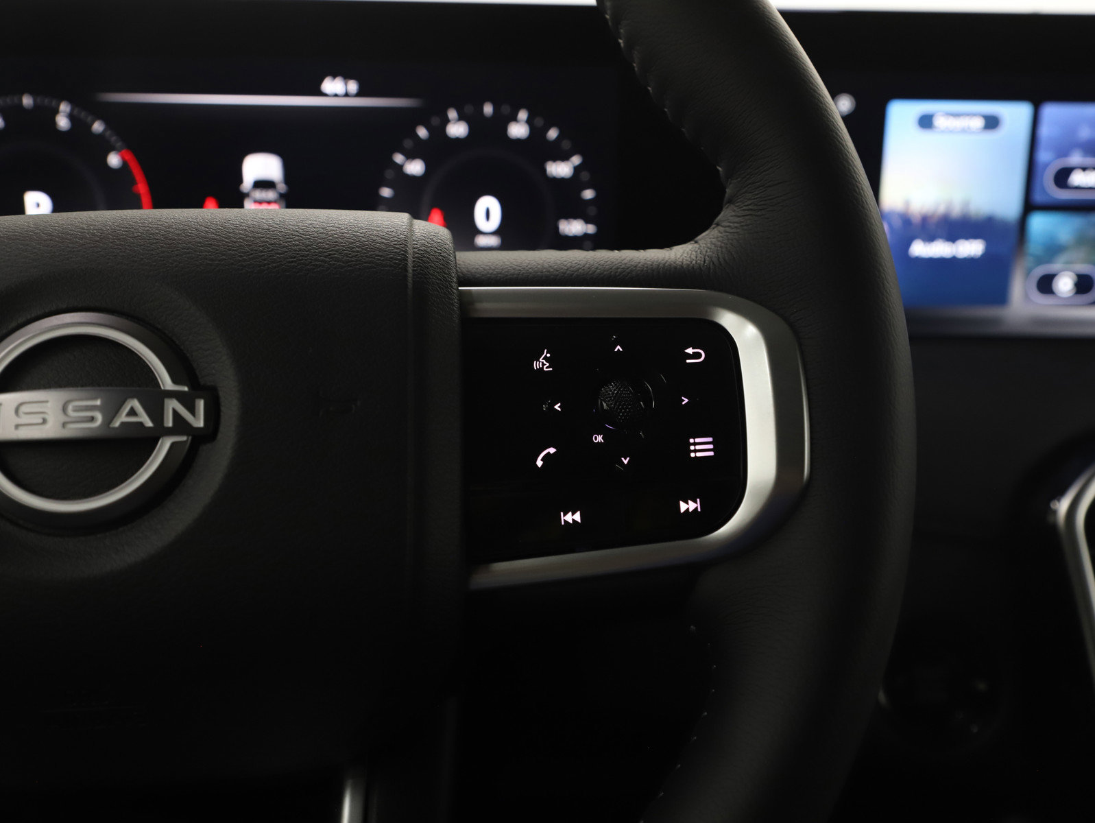 Used 2025 Nissan Armada SV image 26