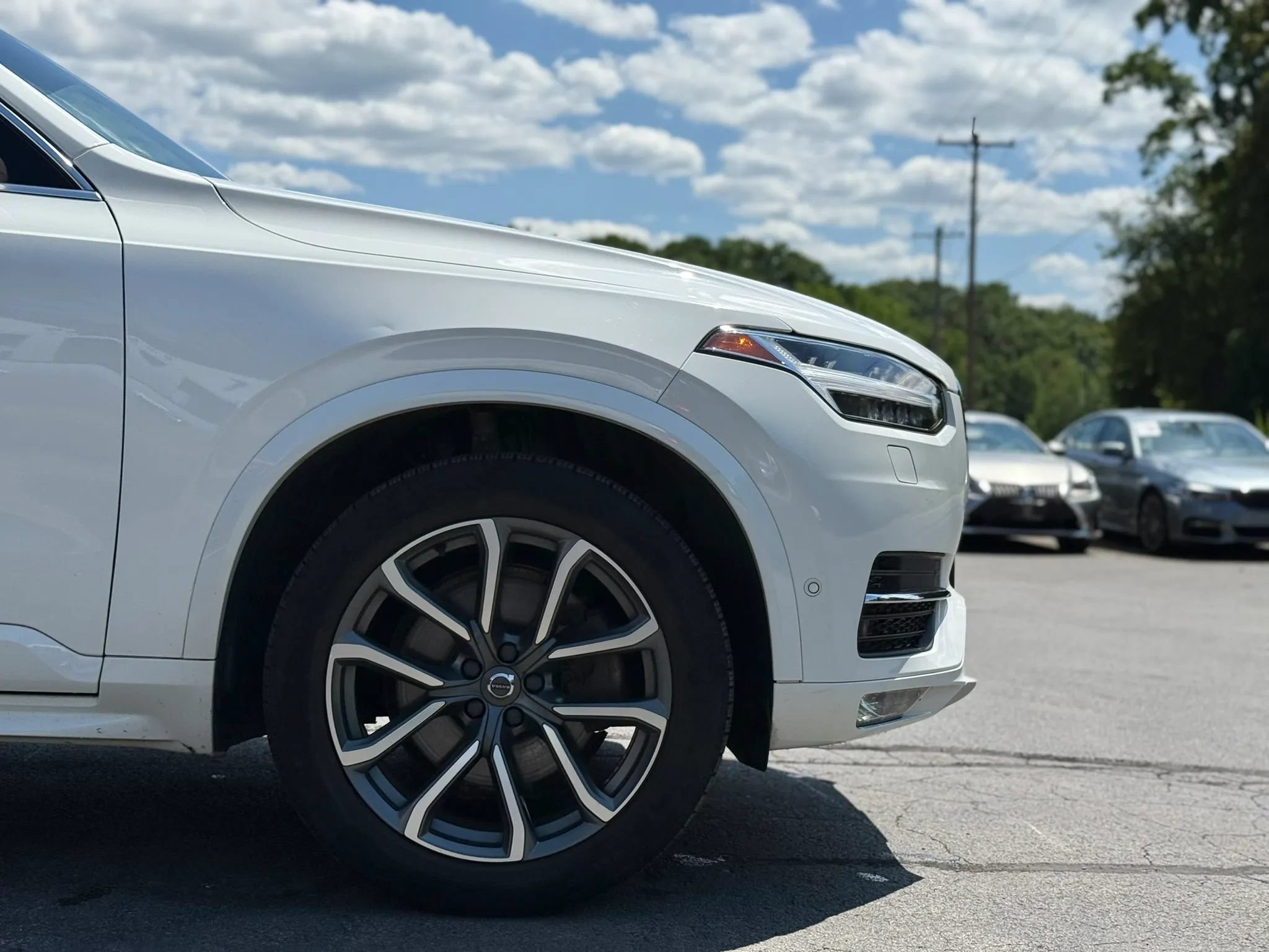 Used 2019 Volvo XC90 T5 Momentum w/ Advanced Package AWD/4WD image 8