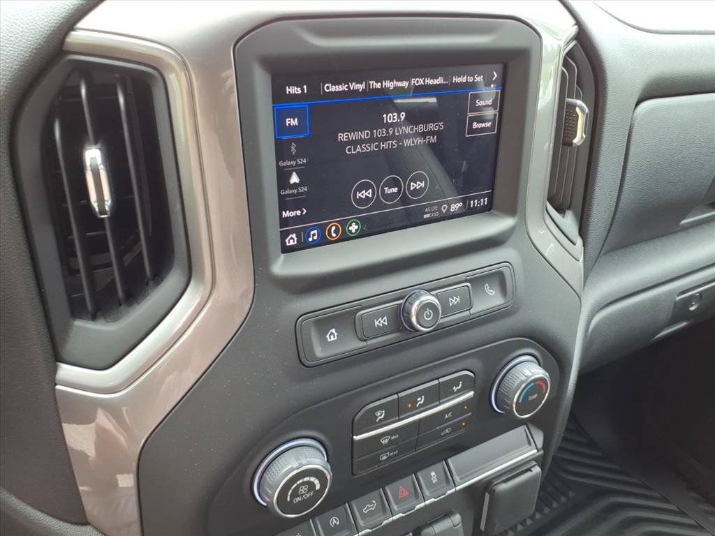 Used 2026 Chevrolet Silverado 1500 Custom w/ Turbomax Blackout Package AWD/4WD image 30