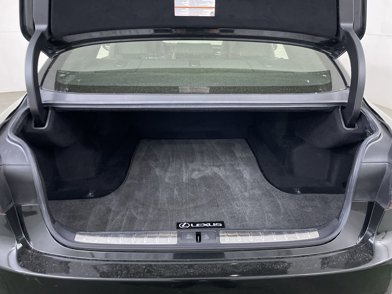 Used 2018 Lexus LS 500 AWD w/ Interior Upgrade Package image 23