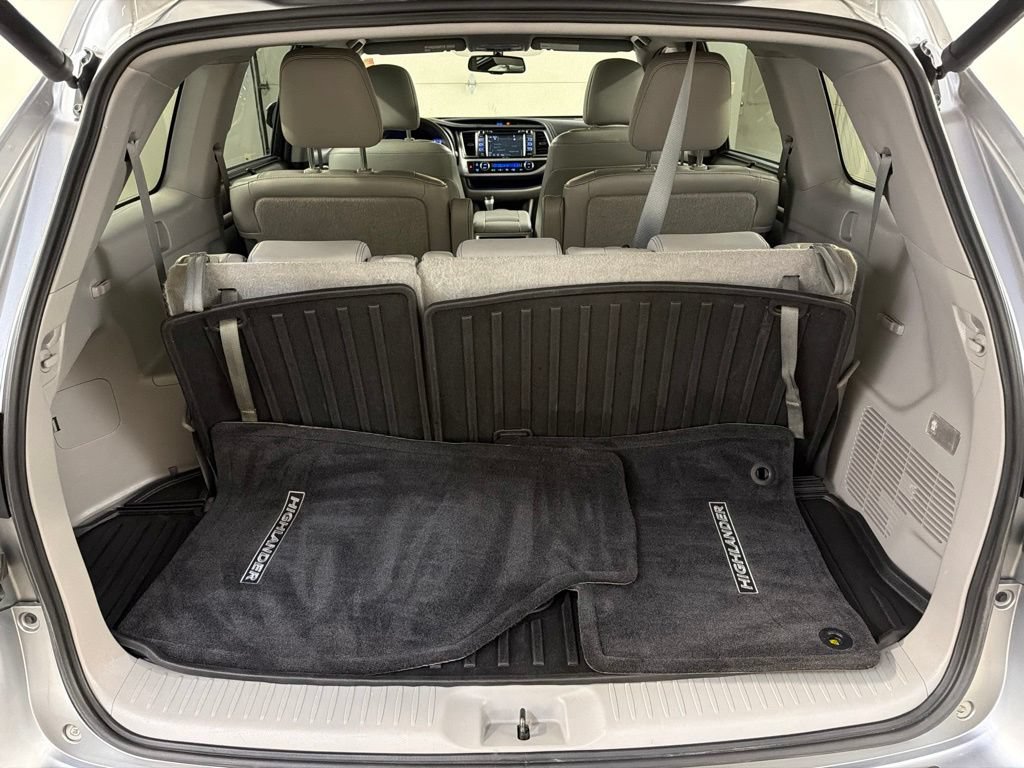 Used 2015 Toyota Highlander Limited AWD/4WD image 39