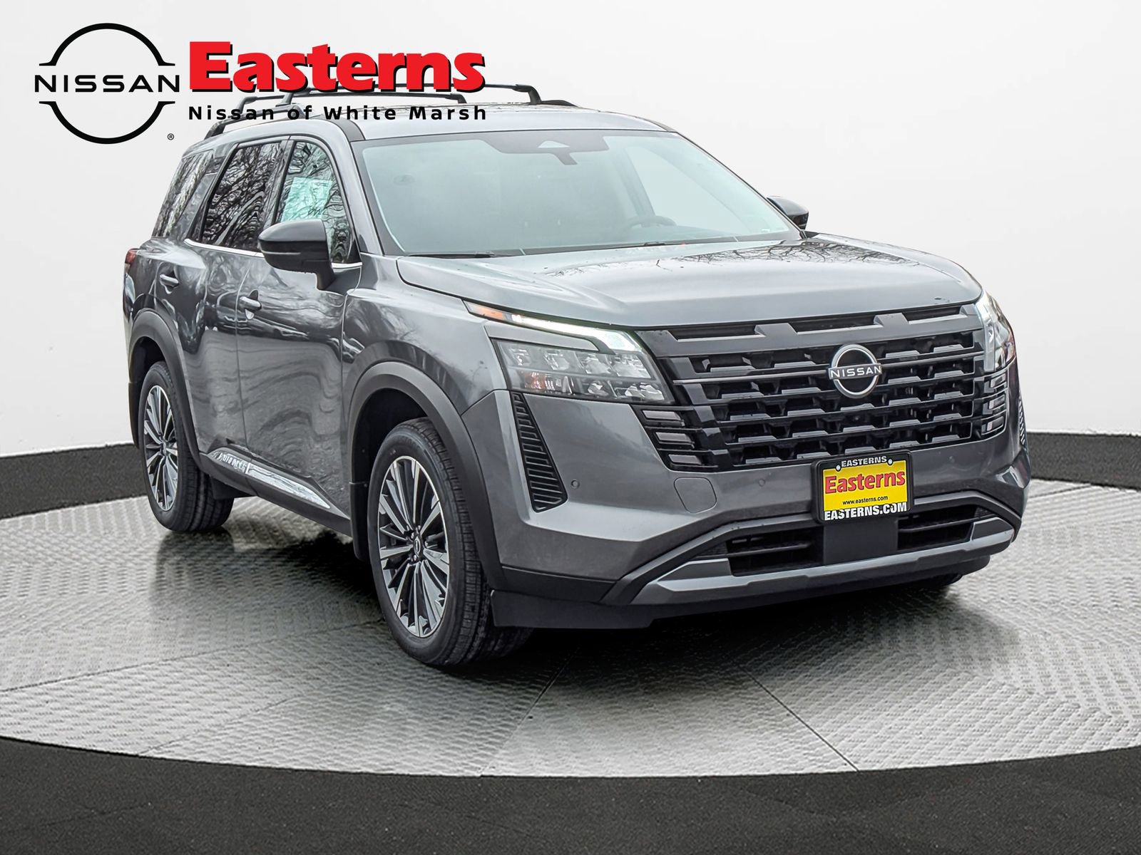 New 2026 Nissan Pathfinder Platinum image 1