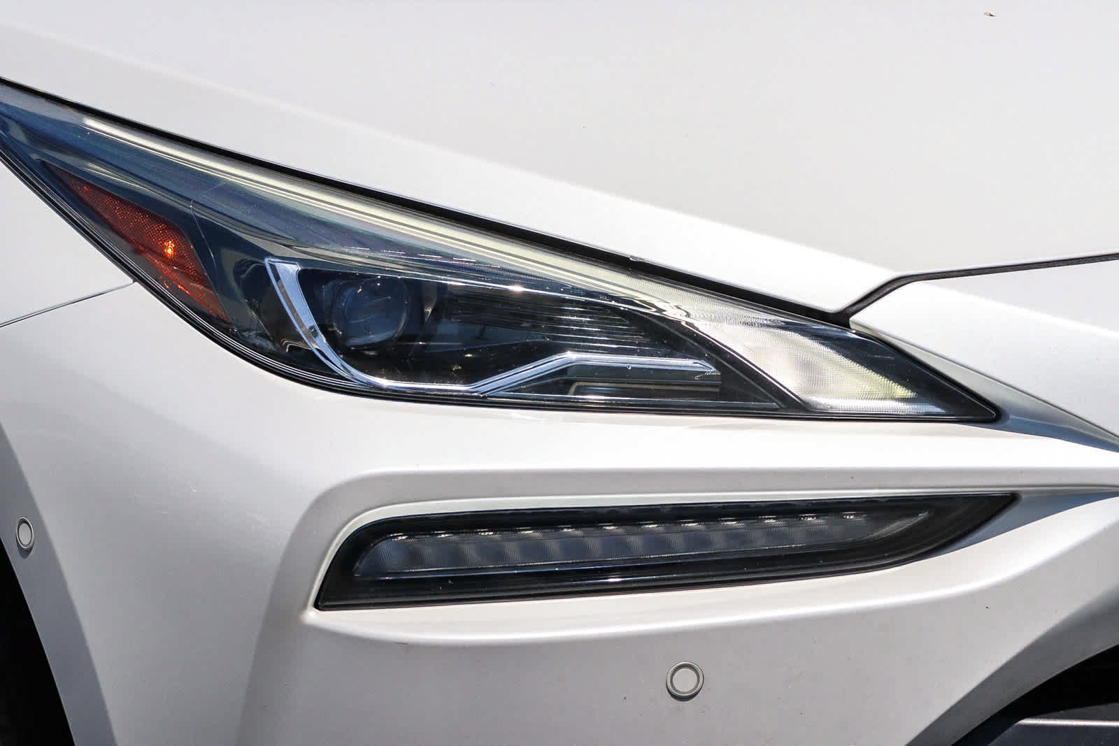 Used 2021 Toyota Mirai RWD image 4