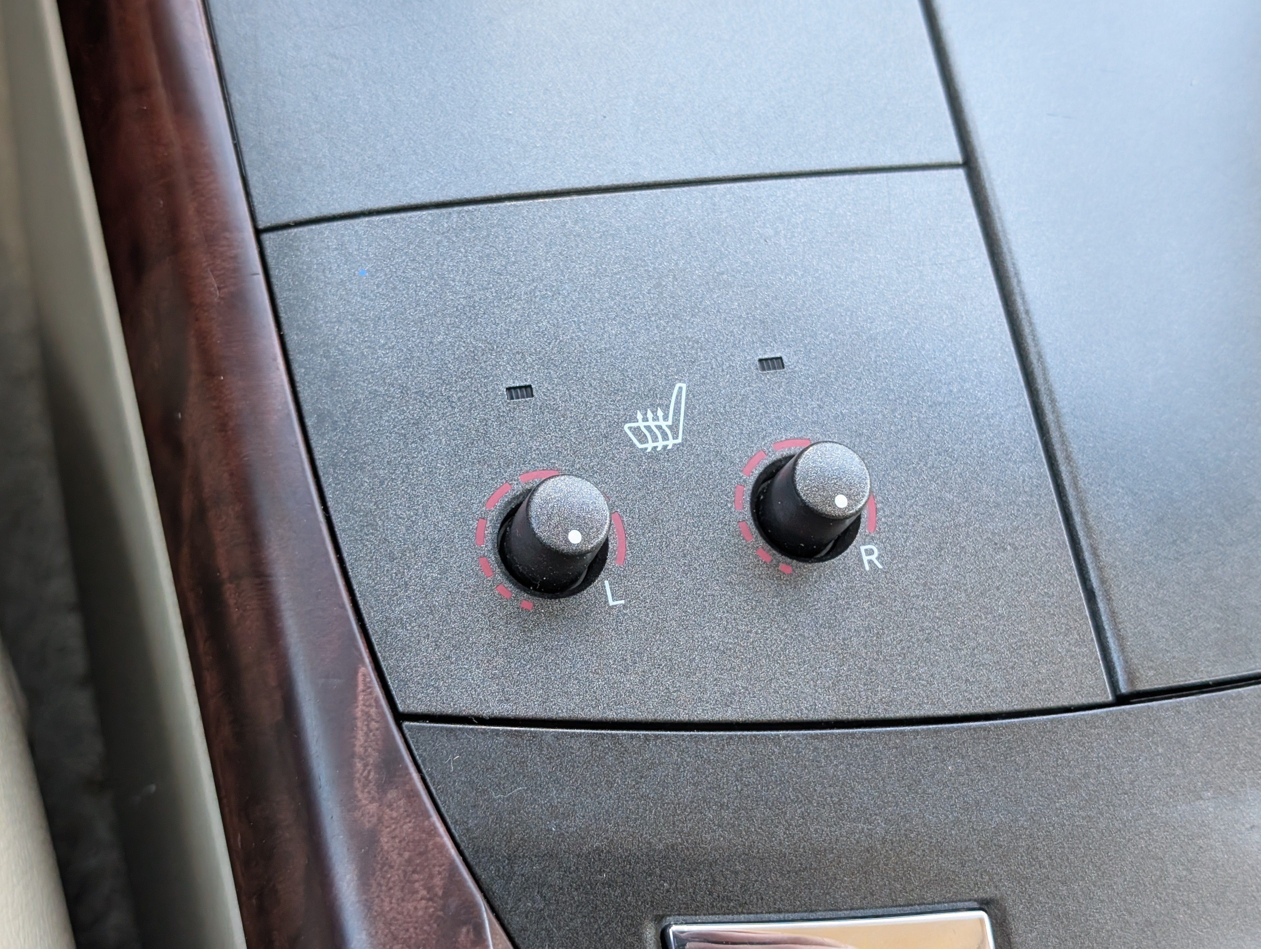 Used 2011 Toyota Avalon FWD image 21