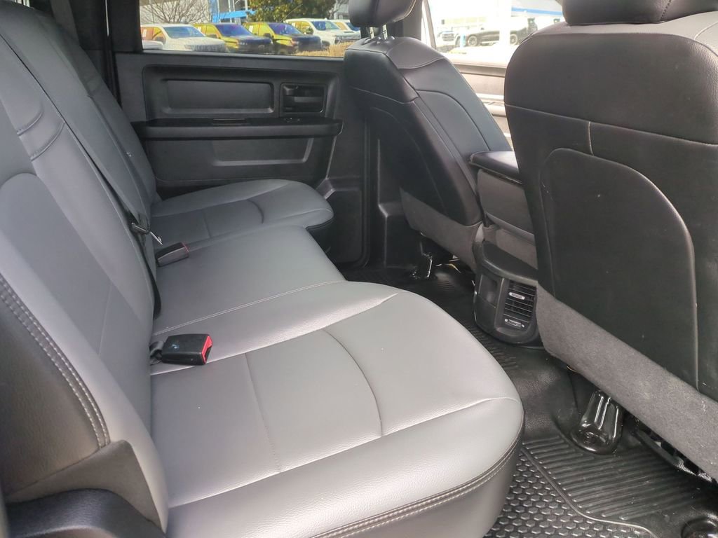 Used 2022 RAM 5500 Tradesman w/ Chrome Appearance Group image 29