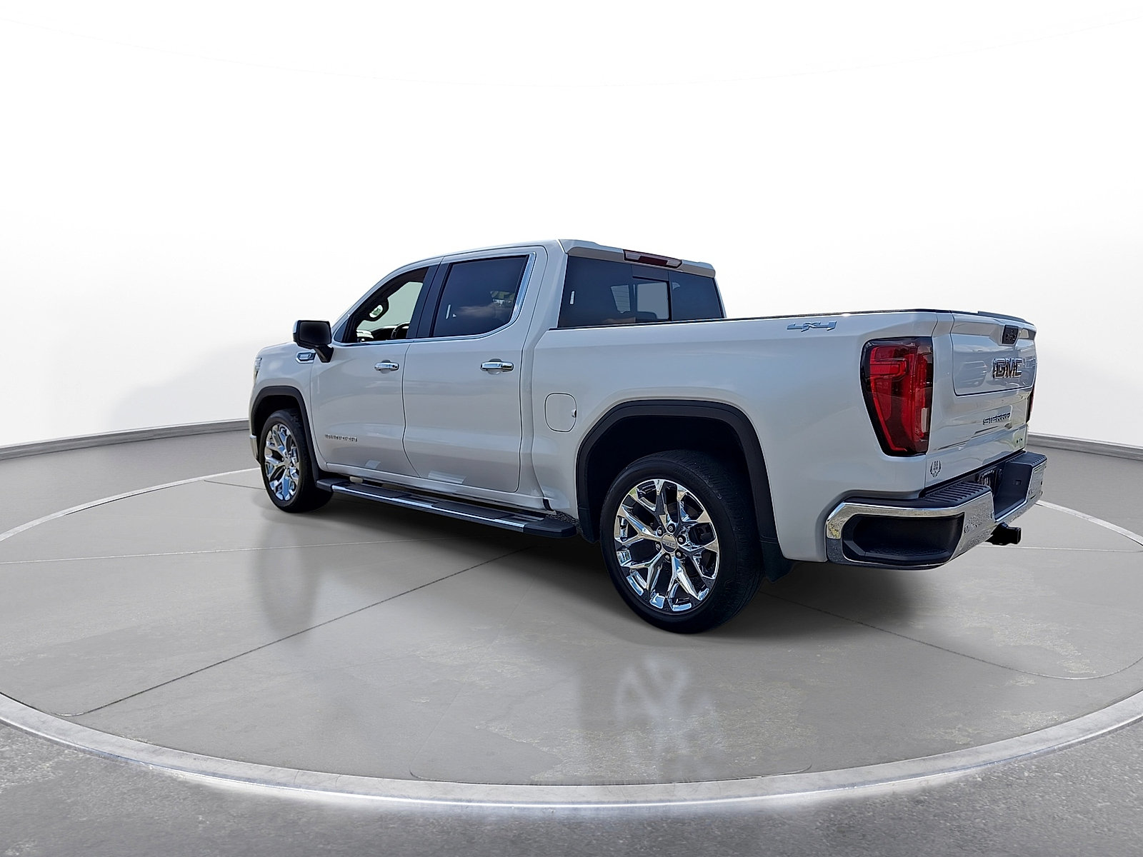 Used 2021 GMC Sierra 1500 SLT w/ SLT Premium Plus Package AWD/4WD image 6