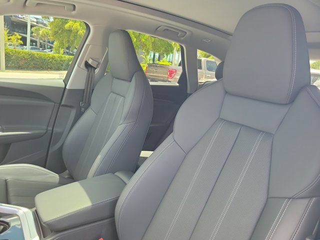 Certified 2025 Audi Q5 Premium AWD/4WD image 16