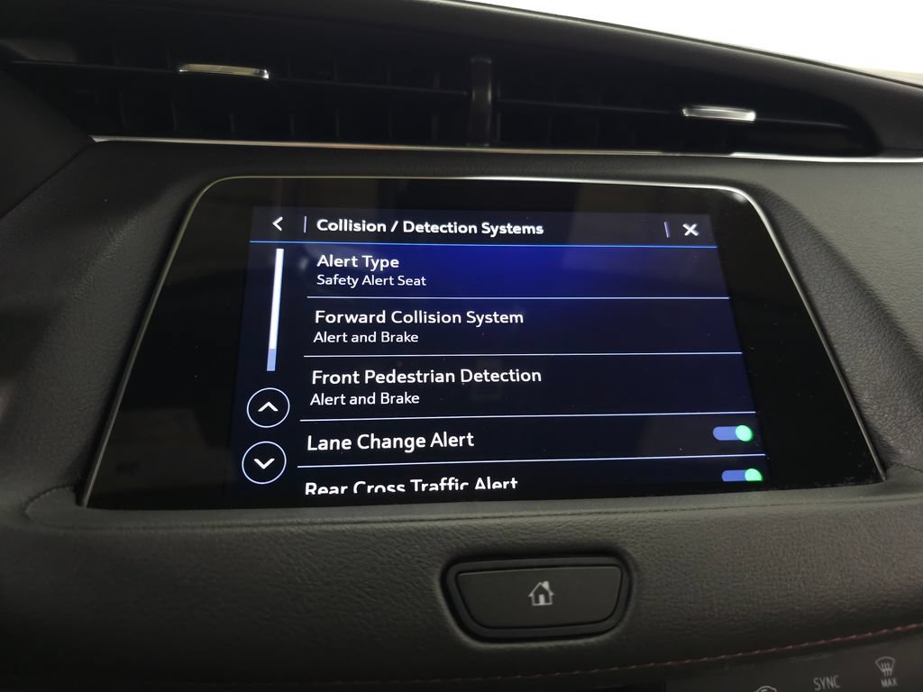 Used 2023 Cadillac XT4 Sport AWD/4WD image 29
