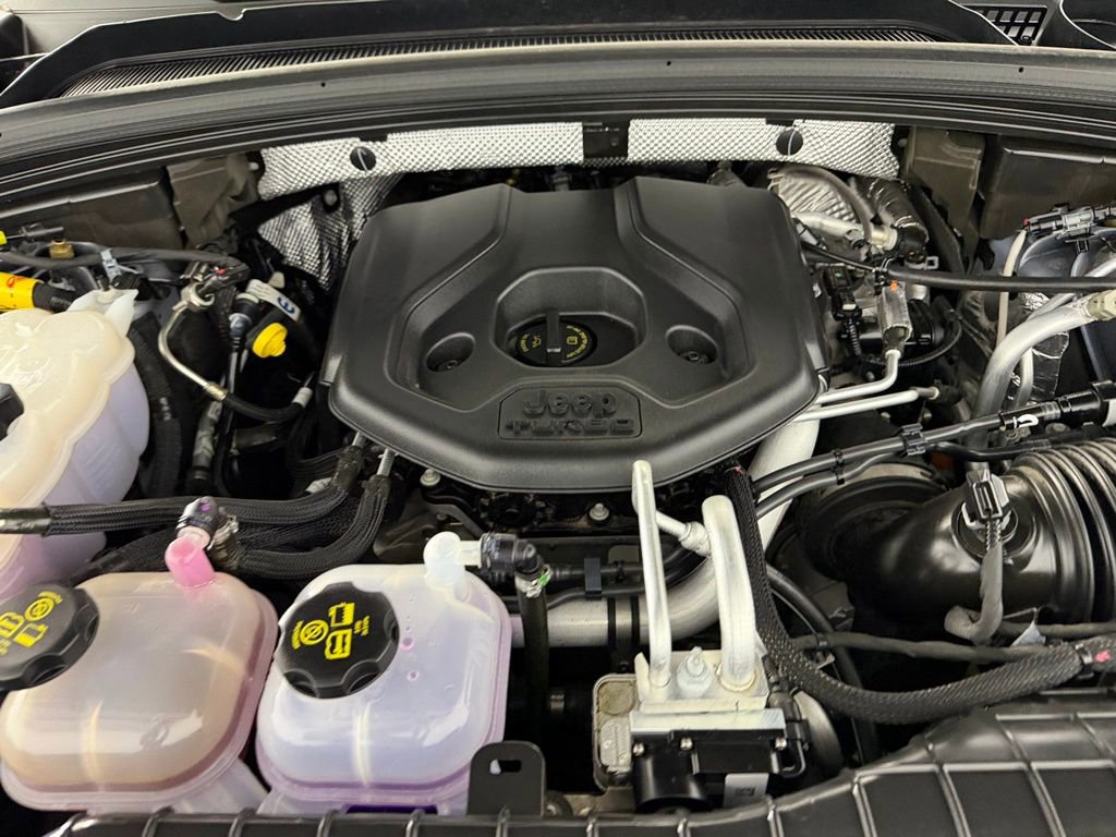 Used 2024 Jeep Grand Cherokee Trailhawk w/ Advanced Protech Group II image 35