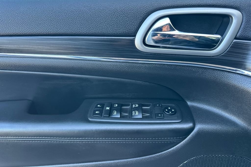 Used 2019 Jeep Grand Cherokee Limited image 8