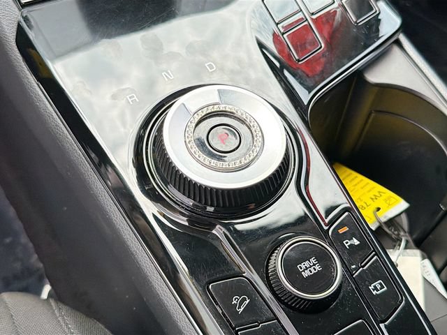 Used 2025 Kia Sportage LX FWD image 16
