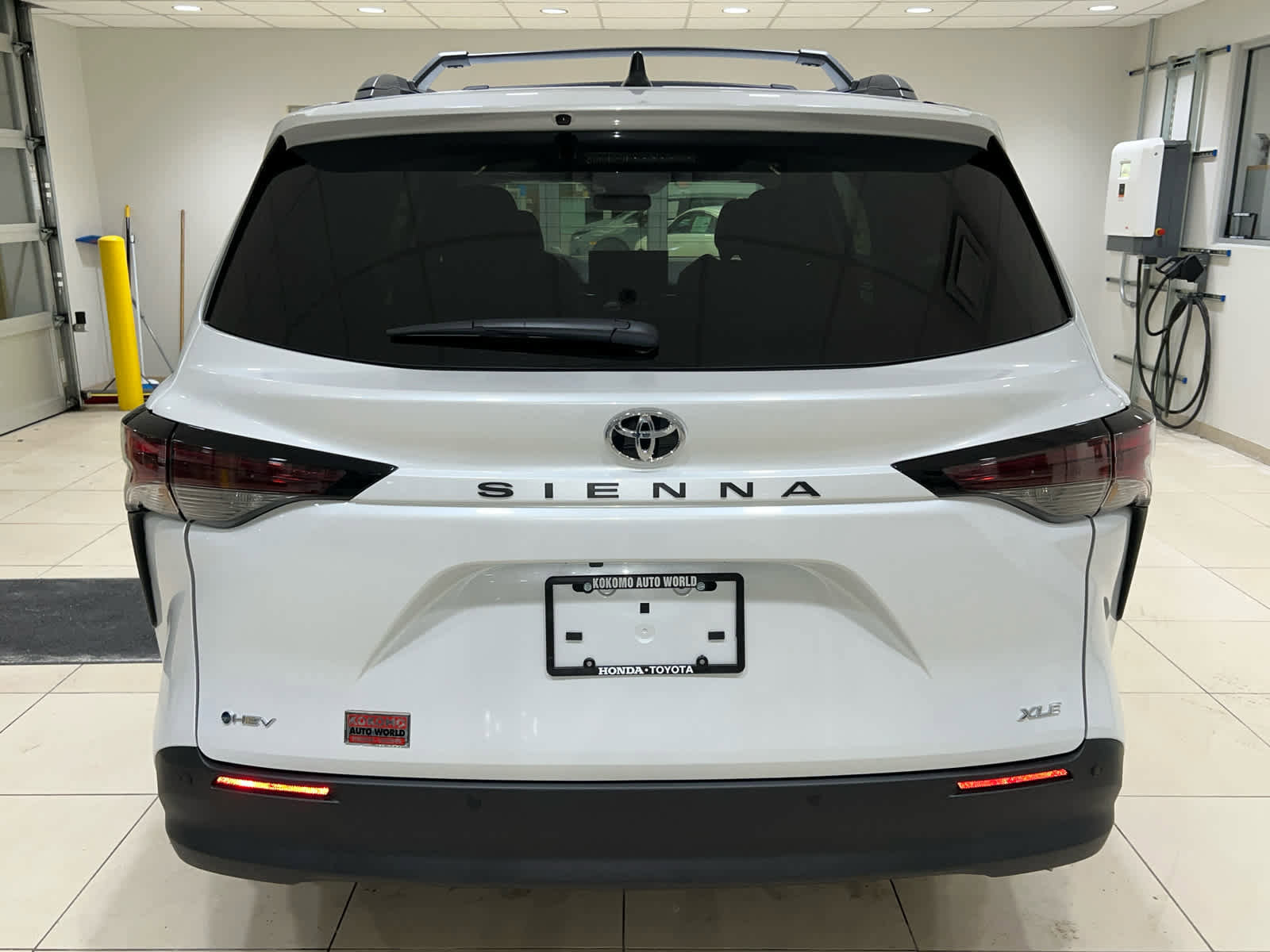 New 2026 Toyota Sienna XLE image 8