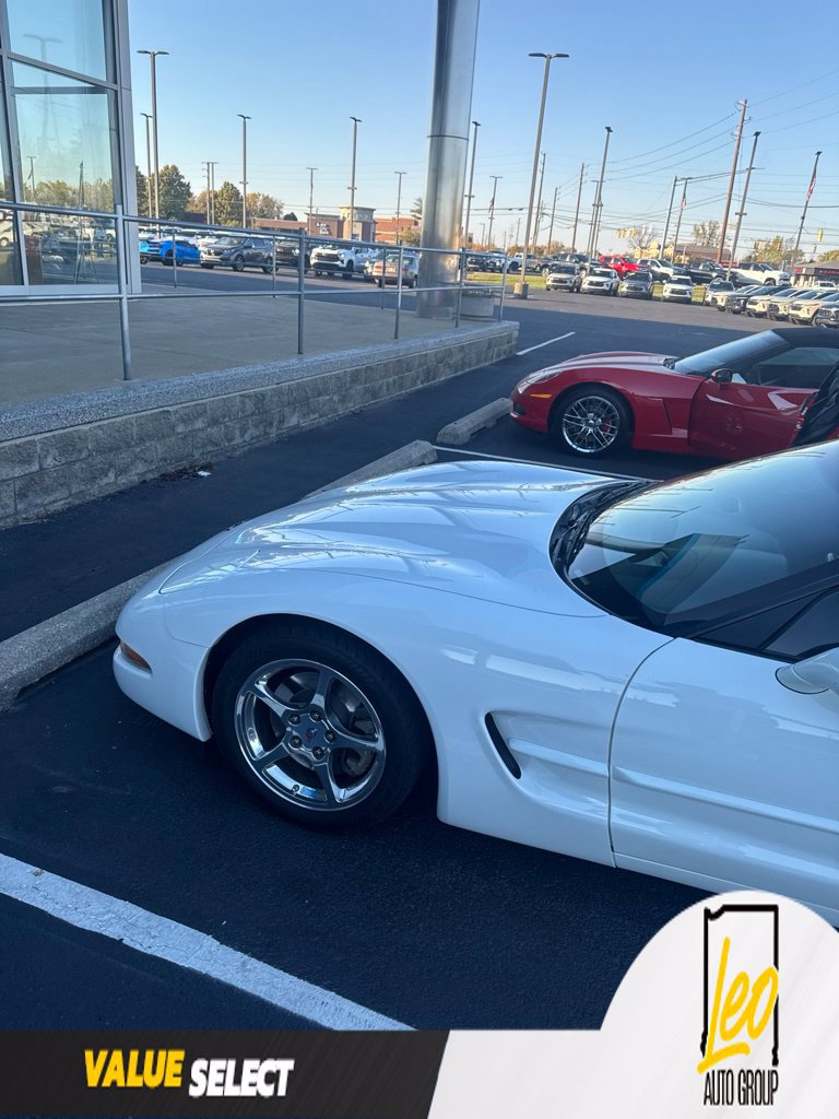 Used 2004 Chevrolet Corvette Coupe w/ Preferred Equipment Group RWD image 16