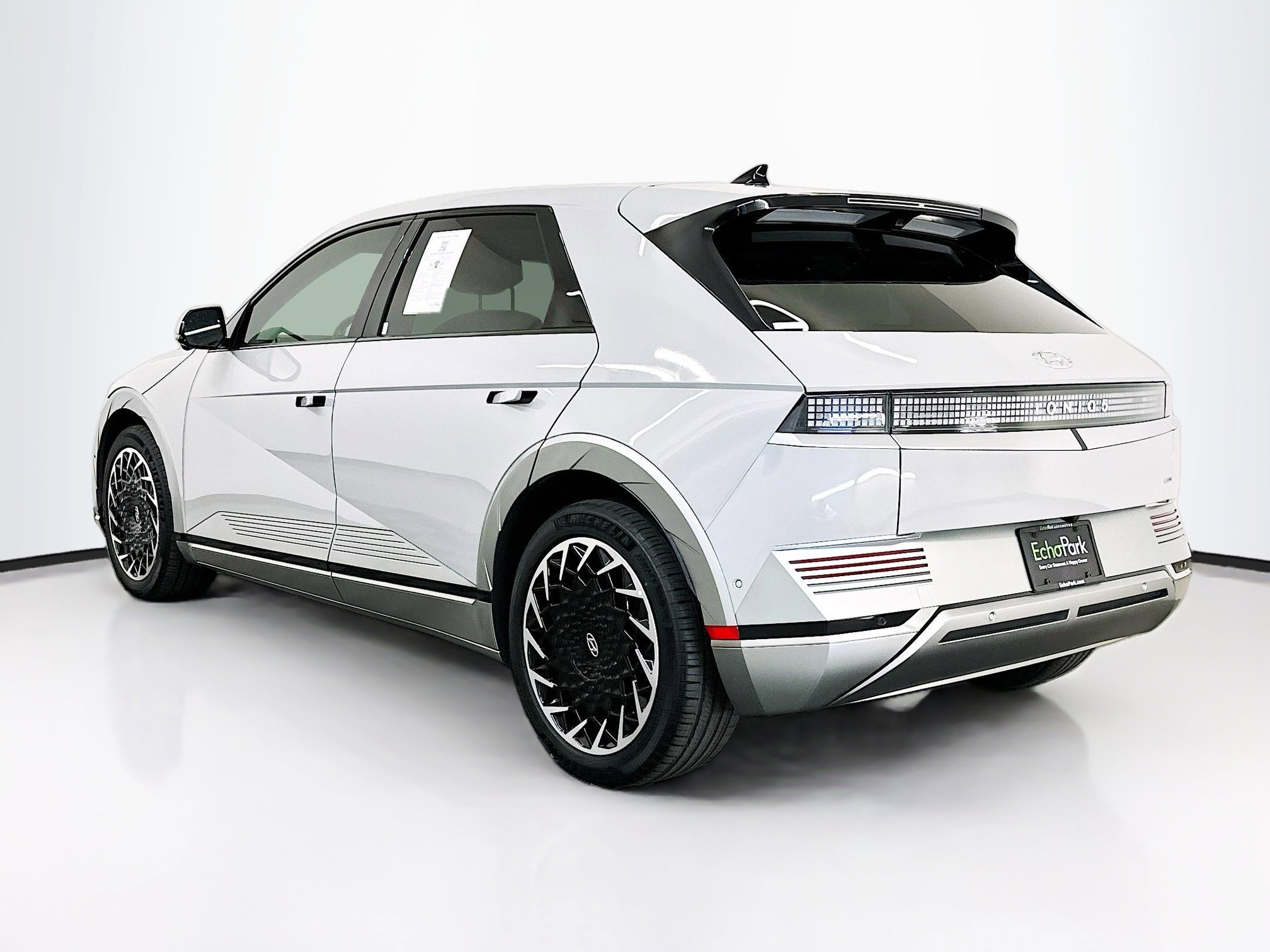 Used 2024 Hyundai Ioniq 5 Limited image 5