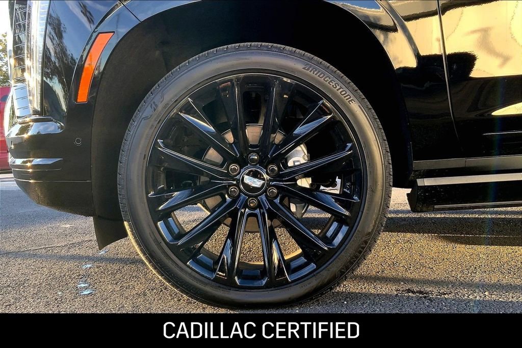 Used 2026 Cadillac Escalade ESV Platinum Sport image 12