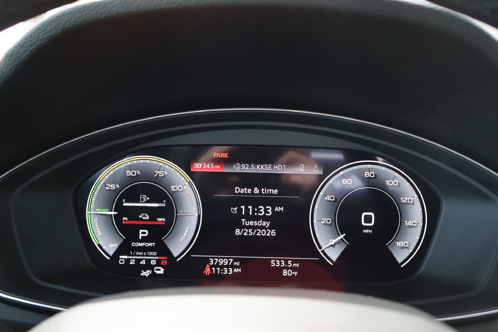 Used 2021 Audi Q5 e Premium Plus w/ Premium Plus Package AWD/4WD image 37