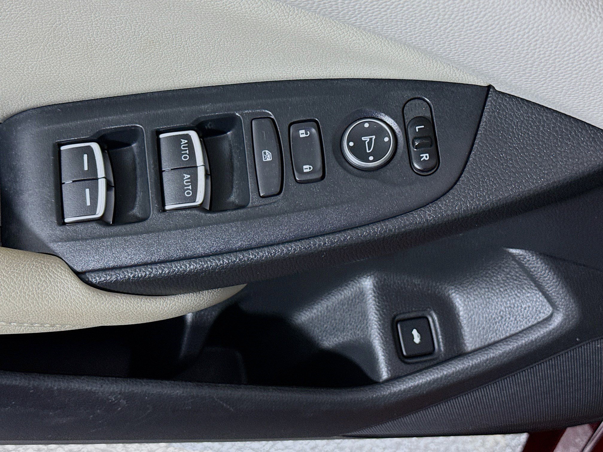 Used 2018 Honda Accord LX image 24