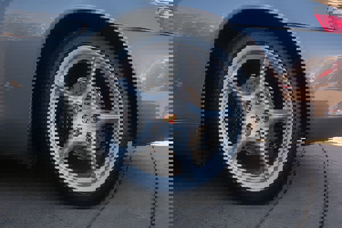 Used 2002 Porsche 911 GT3 RS image 38