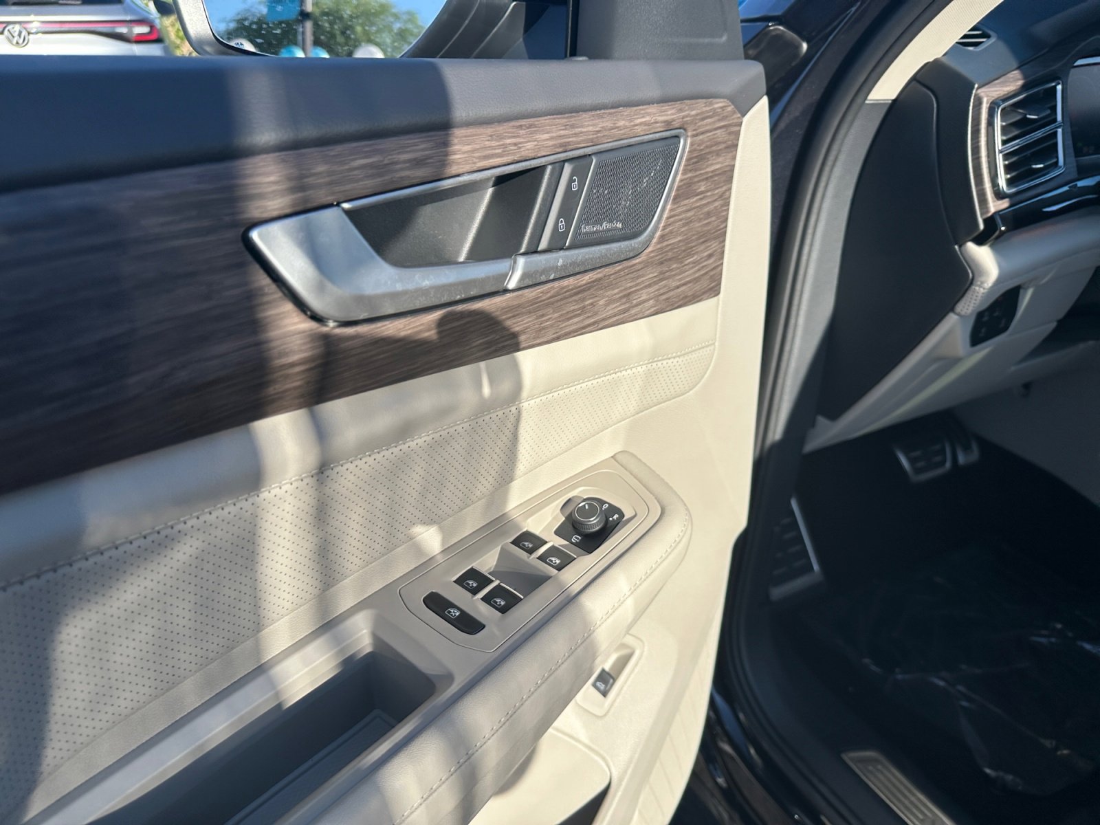 New 2026 Volkswagen Atlas SEL Premium R-Line image 13