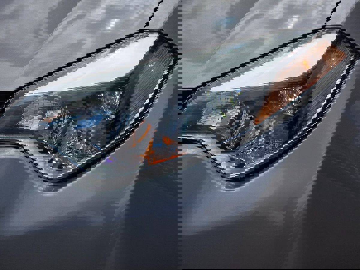 Used 2016 Toyota Corolla LE FWD image 7