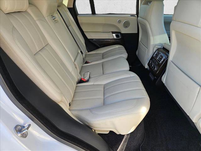 Used 2017 Land Rover Range Rover Supercharged AWD/4WD image 21