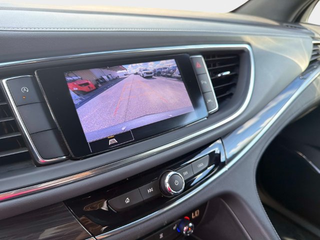 Used 2024 Buick Enclave Essence w/ Sport Touring Edition FWD image 20