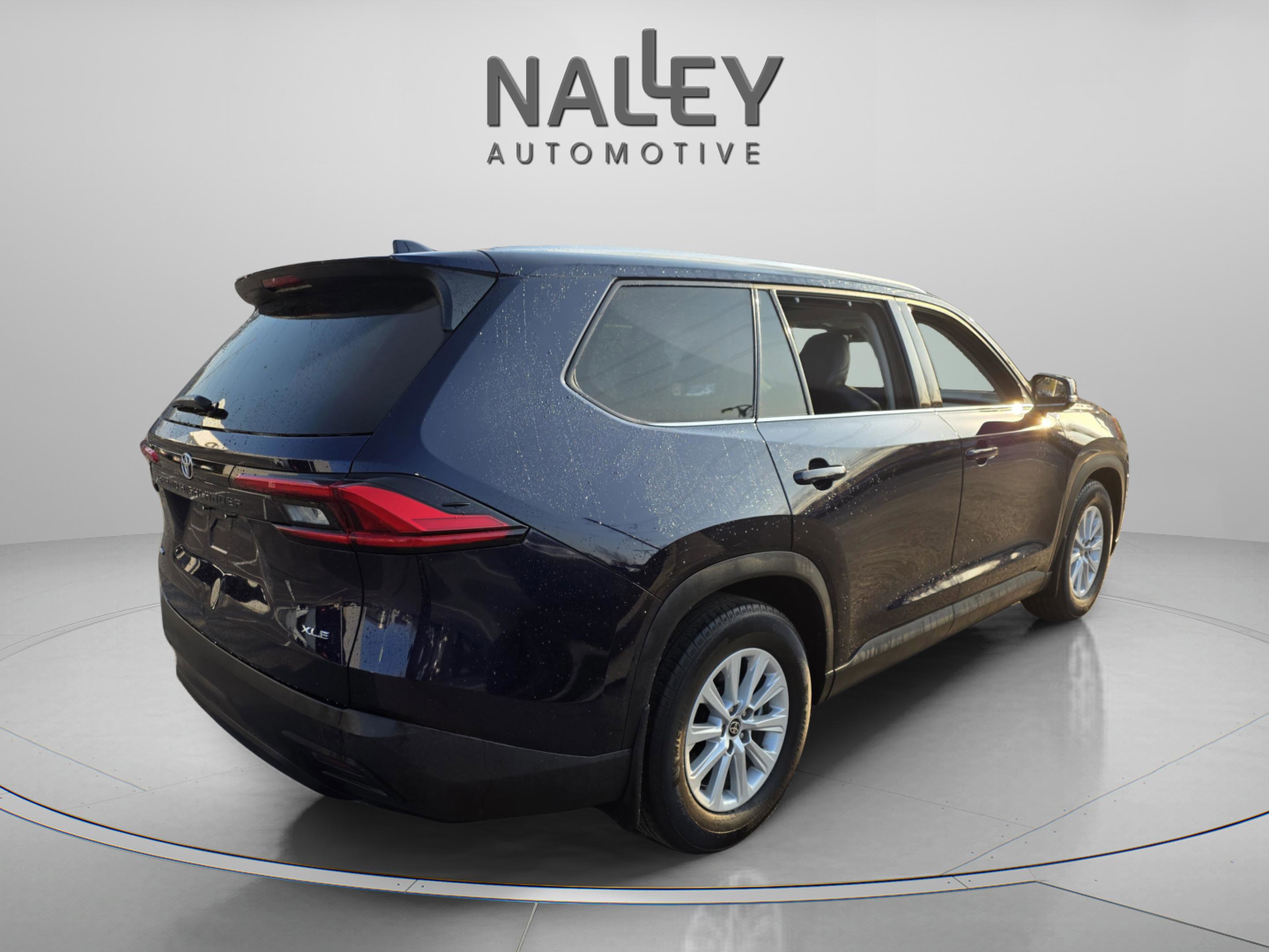 Used 2024 Toyota Grand Highlander XLE image 5