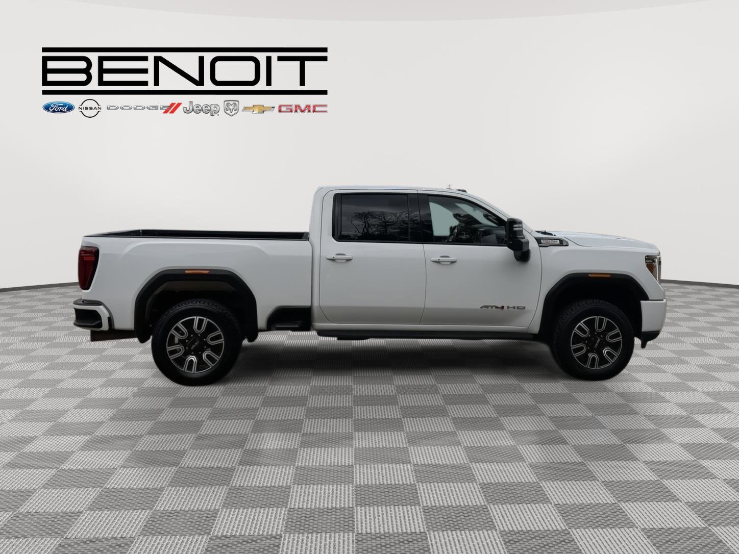 Used 2022 GMC Sierra 2500 AT4 w/ AT4 Premium Plus Package AWD/4WD image 7