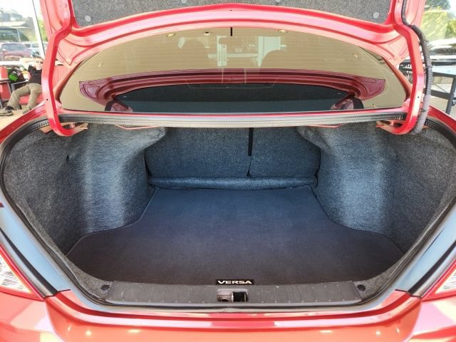 Used 2018 Nissan Versa SV FWD image 18
