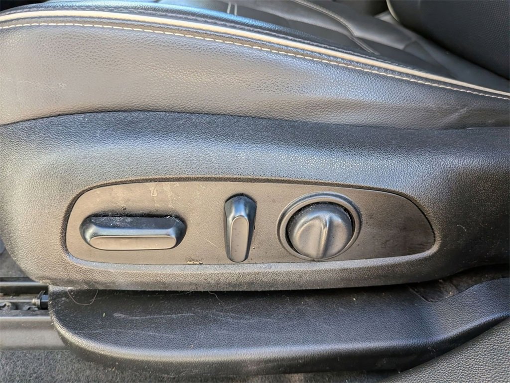 Used 2020 GMC Acadia Denali image 13