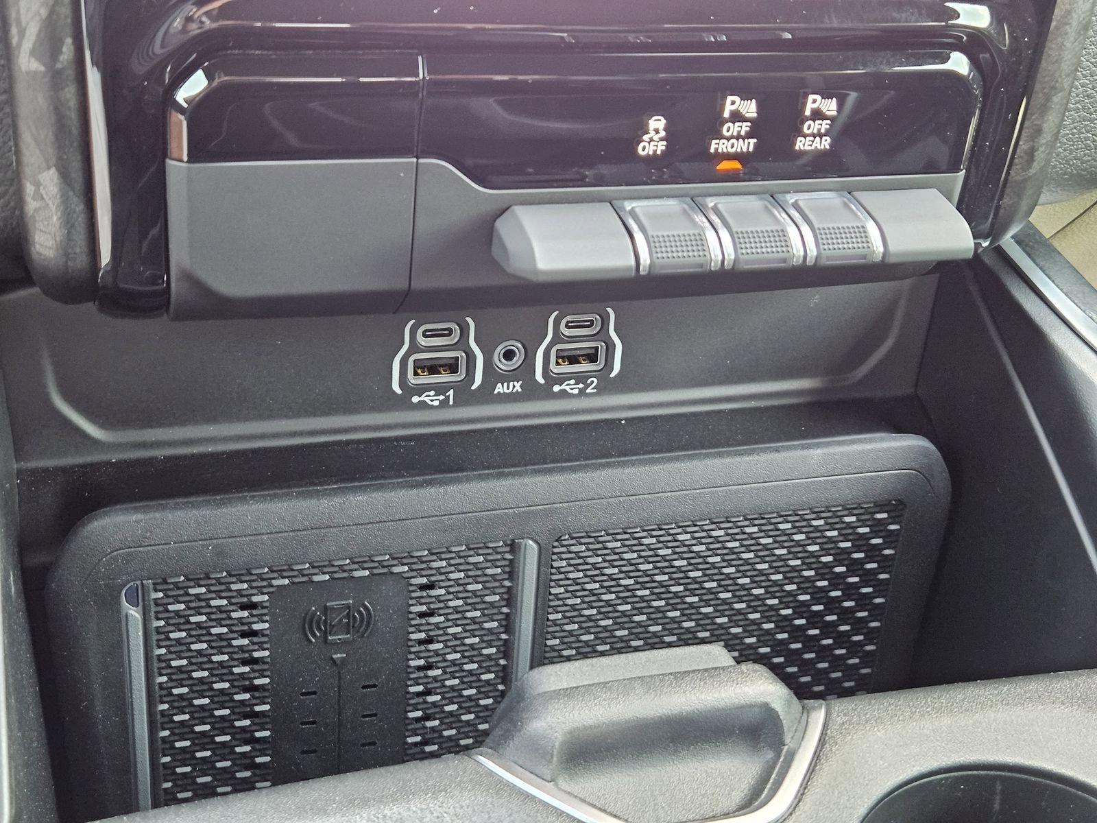 New 2025 RAM 1500 Big Horn AWD/4WD image 17