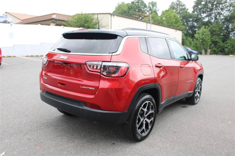 Used 2025 Jeep Compass Limited AWD/4WD image 8