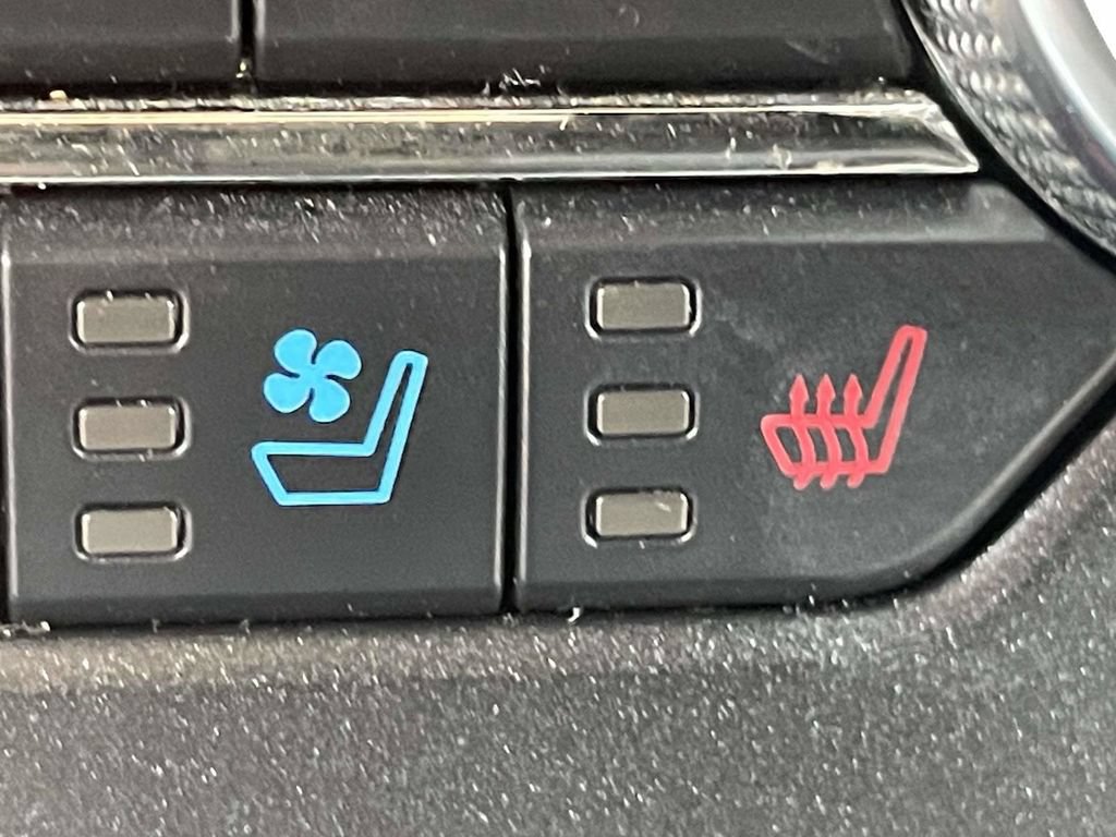 Certified 2020 Ford Expedition XLT w/ Equipment Group 202A RWD image 19
