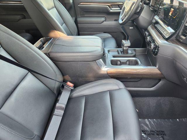 Used 2025 Chevrolet Silverado 1500 LT Trail Boss w/ Convenience Package II AWD/4WD image 19