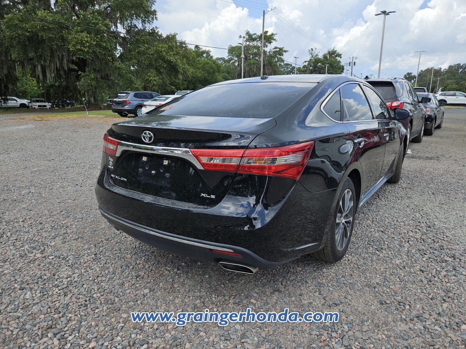 Used 2016 Toyota Avalon XLE Plus FWD image 7