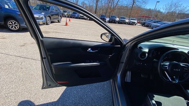 Used 2022 Kia Forte GT-Line w/ GT-Line Technology Package image 14