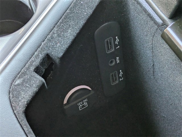 Used 2022 Dodge Challenger SXT image 23