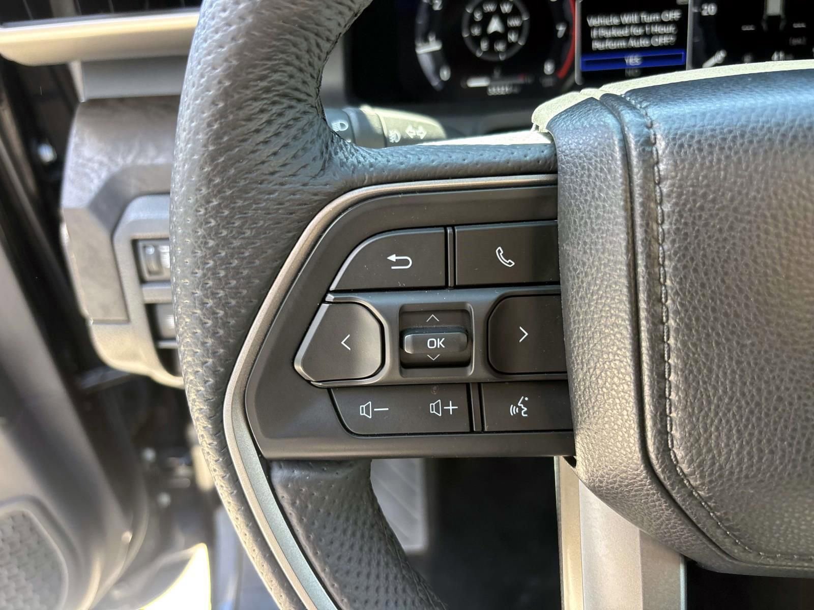 Used 2024 Toyota Tacoma Limited w/ Limited Package (LT) AWD/4WD image 18