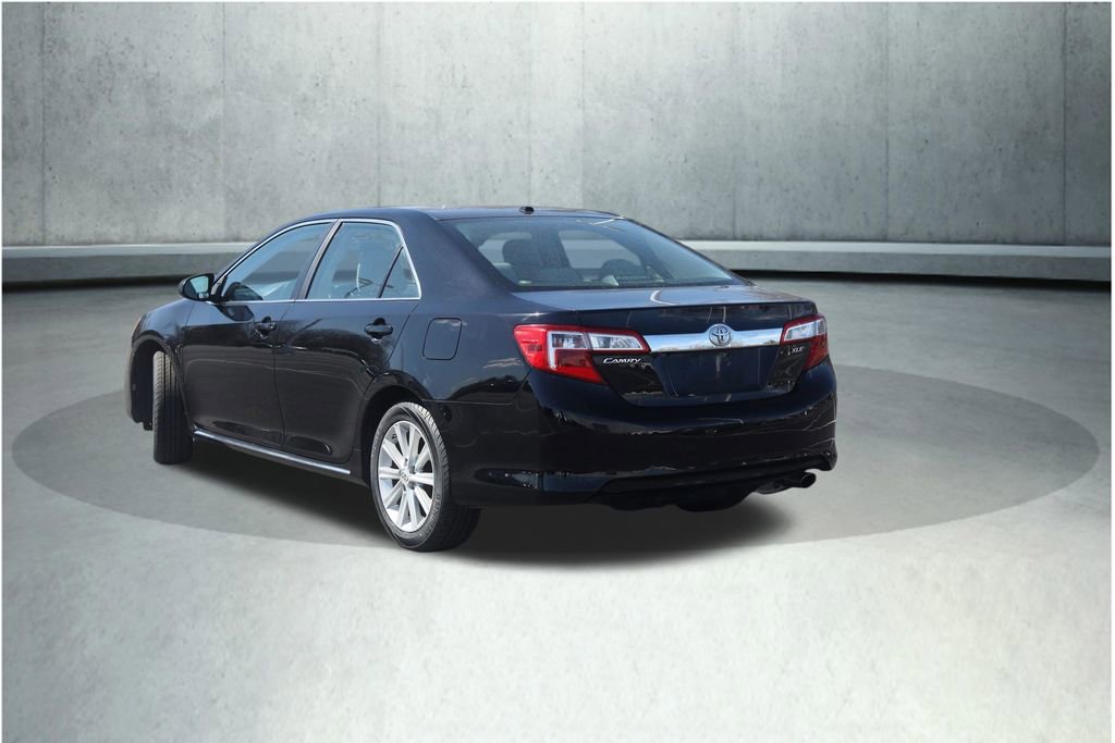 Used 2014 Toyota Camry XLE w/ Leather Package FWD image 25