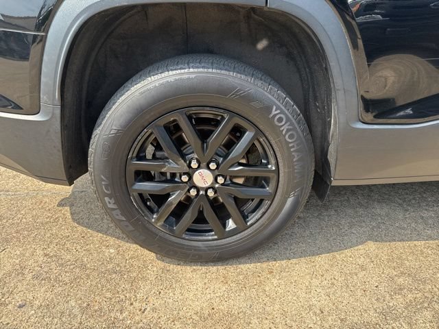 Used 2019 GMC Acadia SLT w/ LPO, Black Accent Package AWD/4WD image 32