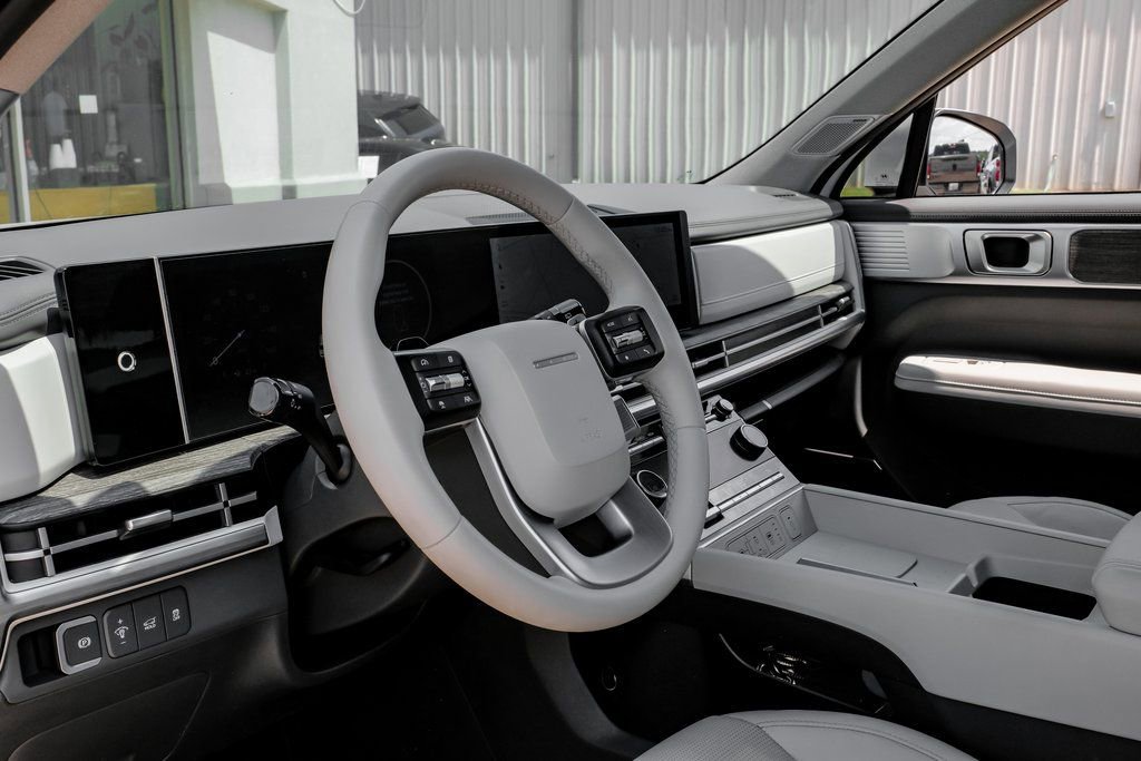 Used 2024 Hyundai Santa Fe Limited image 15