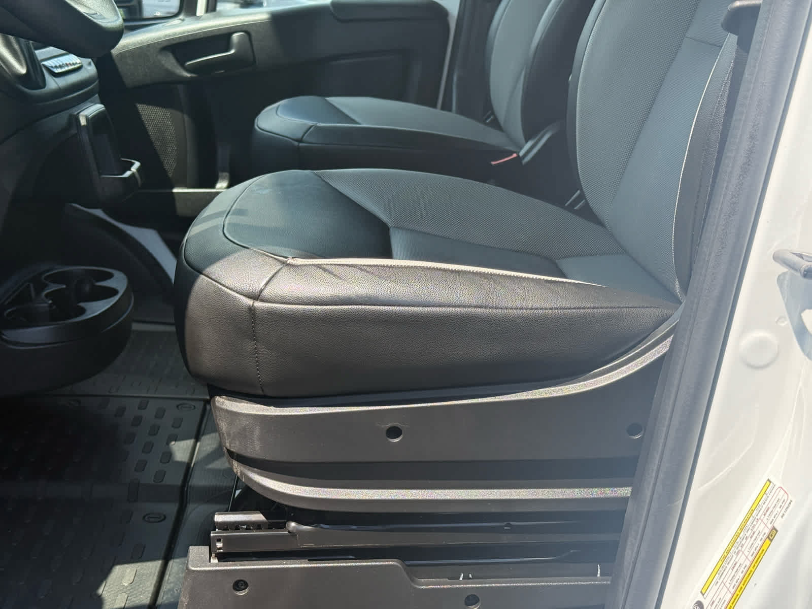 Used 2024 RAM ProMaster 2500 w/ Convenience Group FWD image 13