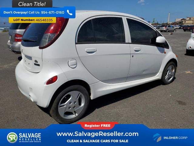 Used 2012 Mitsubishi i image 4