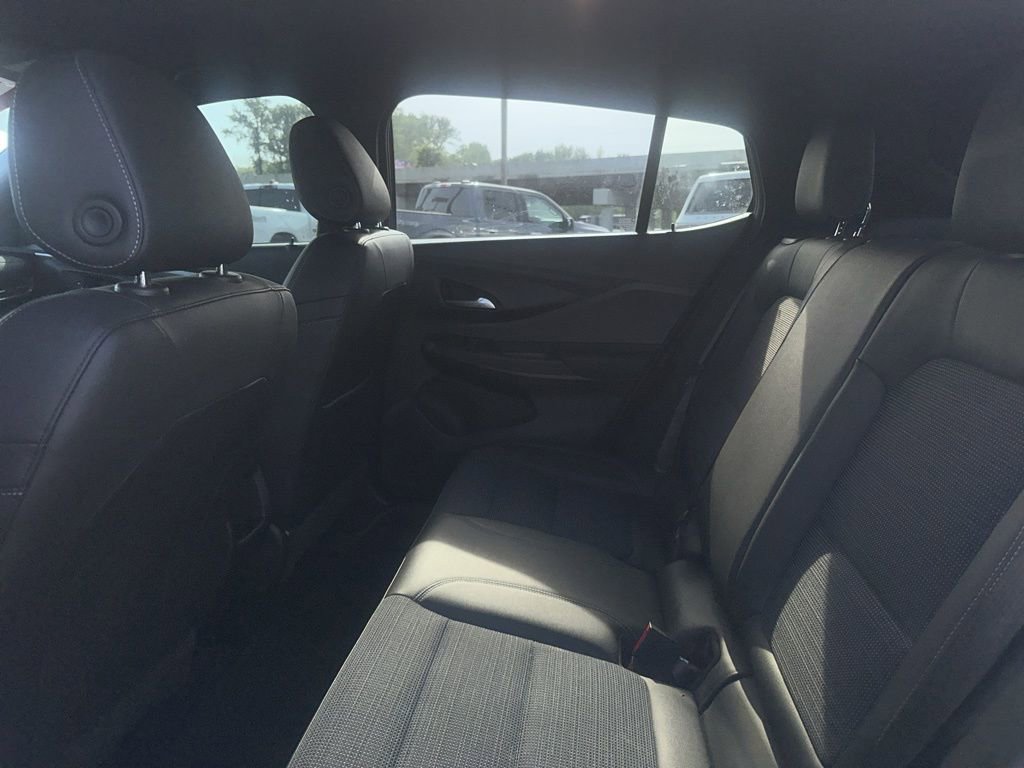 Used 2025 Buick Envista Preferred image 14